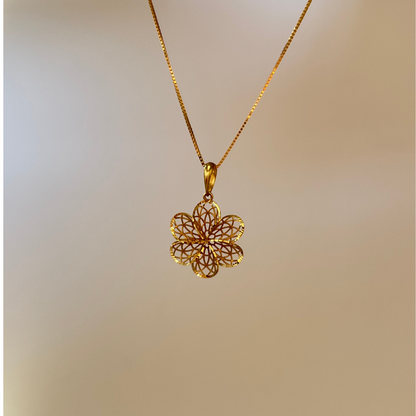 18K Solid Gold Flower Pendant