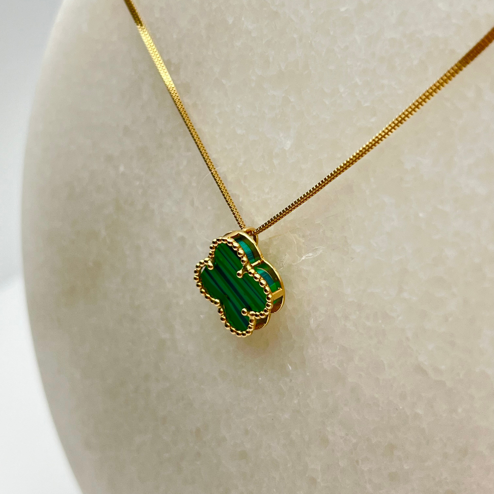 Solid 18k Gold Four Clover Pendant Malachite