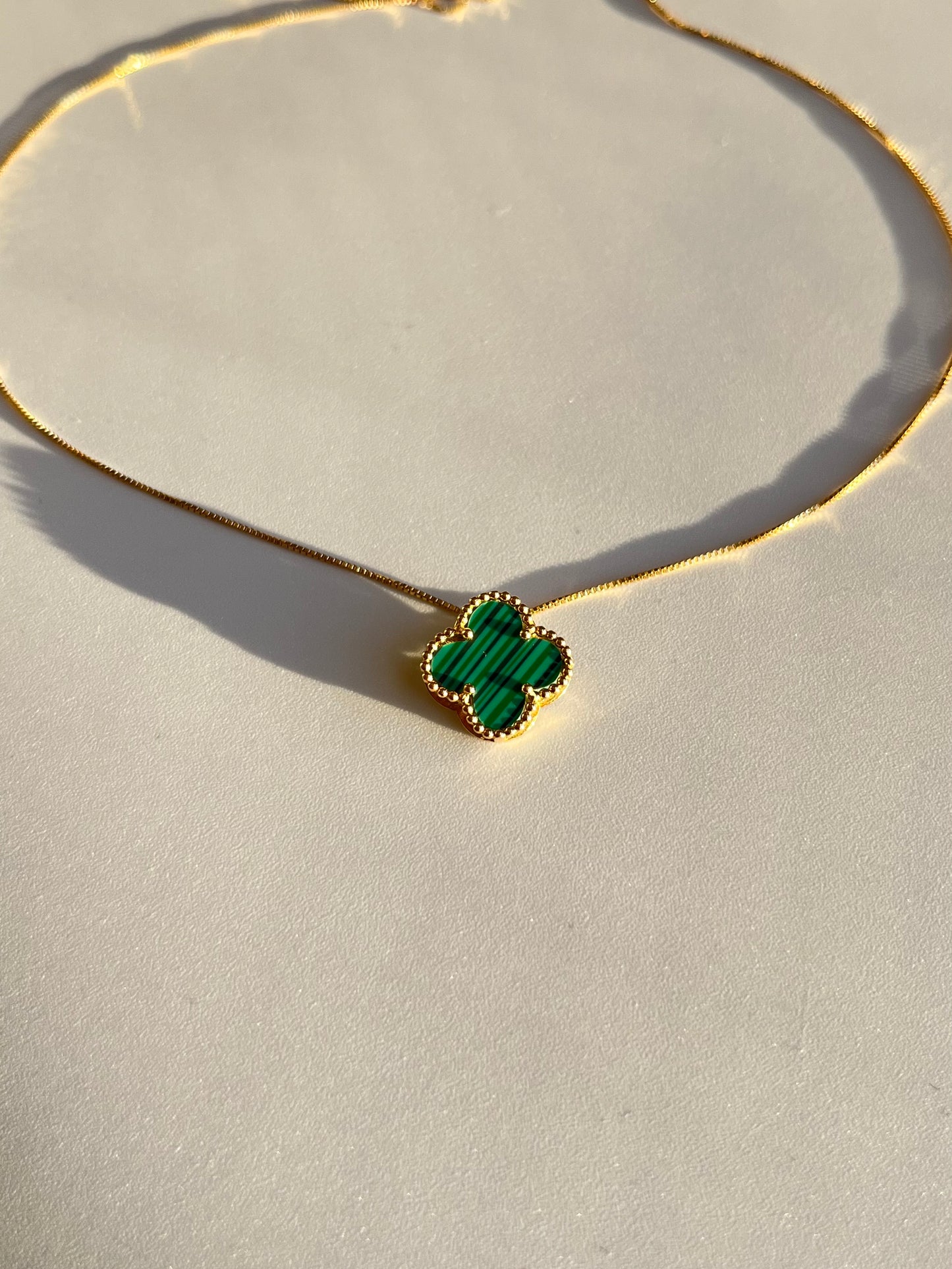 Solid 18k Gold Four Clover Pendant Malachite