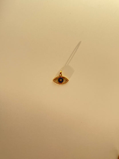 18K Solid Gold Eye Shaped Pendant