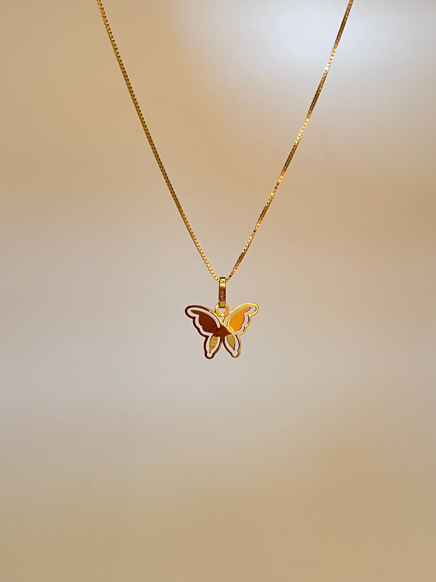 Solid 18K Gold Butterfly Pendant